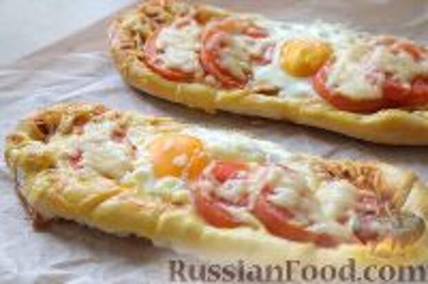 Фото к рецепту: Пиде с сыром и яйцом