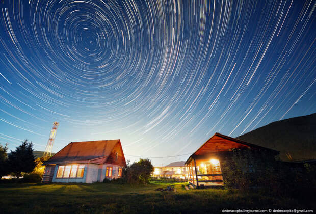 Звездные треки в предгорье Алтая Звездные треки в предгорье Алтая
