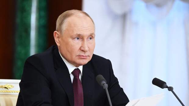 Путин начал встречу с главами зарубежных информагентств
