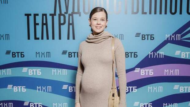Ставшая мамой Шпица впервые показала лицо сына и рассекретила его имя: «Мечтали увидеть бирочку!»