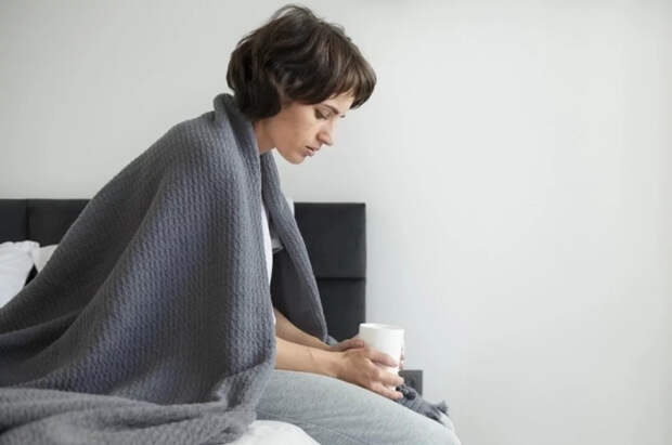 Кардиолог Вечтомов предупредил об опасных причинах потемнения в глазах