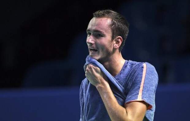Медведев уверенно разобрался с Гоффеном в матче третьего круга Australian Open
