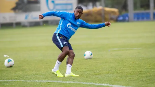 СМИ: «Барселона» получит 7,5% от следующей продажи Малкома