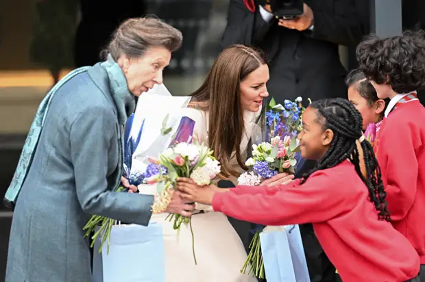 Кейт Миддлтон и принцесса Анна впервые вместе вышли в свет