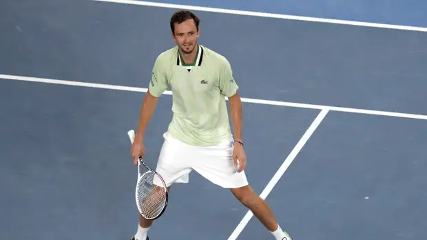 Медведев рассказал, за счёт чего смог перевернуть ход матча с Оже-Альяссимом