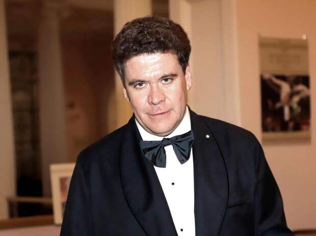 Не комментировал рождение дочки от балерины, потерял отца-наставника. Личная жизнь Дениса Мацуева