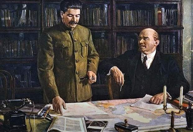 И. В. Сталин и В. И. Ленин фото с ресурса Яндекс картинки