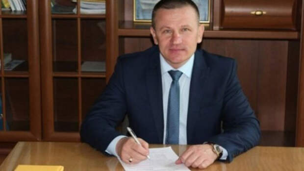 Чиновник Украины, оскорблявший Путина у границы с Крымом, пойман с поличным