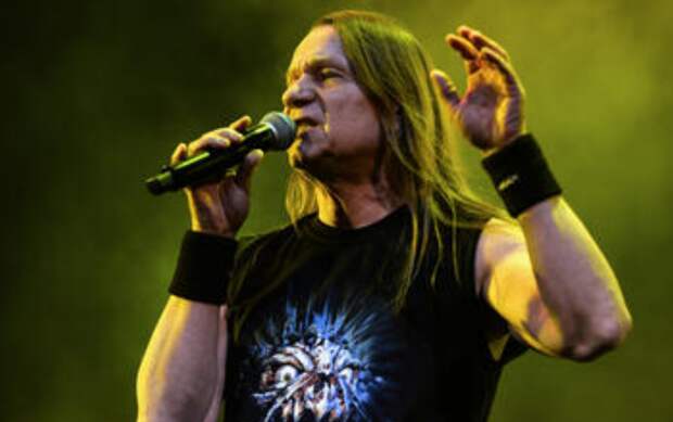 Кипелов продолжил концерт в Белгороде в темноте