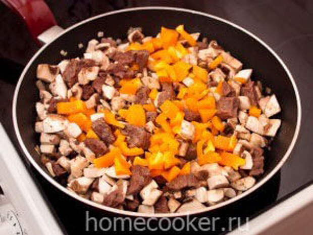 Мясо в горшочках Dobavlyaem perets 1 300x225 Мясо в горшочках