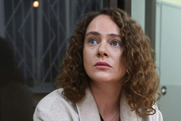 Актриса Аглая Тарасова рассказала о посещении стоматолога и косметолога