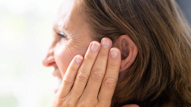 Терапевт Романенко назвала причины возникновения шума в ушах