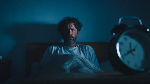 Не выспался — постарел: как дефицит отдыха влияет на мужское здоровье