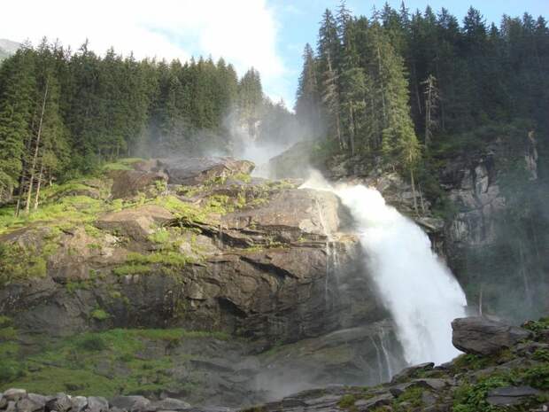 Самый высокий водопад Европы (8 фото)