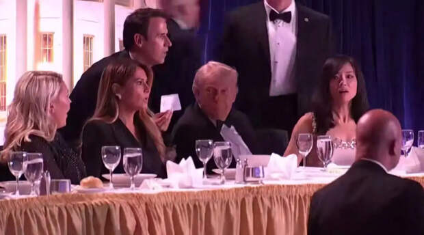 "Замечательный вечер в Вашингтоне": что известно о стрельбе в отеле, где выступал Трамп