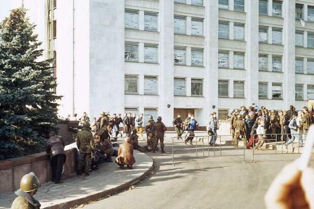 Фотография: Расстрел Дома Советов 4 октября 1993 года №29 - BigPicture.ru