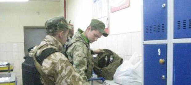 В Ивано-Франковске боец ВСУ попрошайничает у магазинов, его побратимы жалуются на отсутствие медпомощи