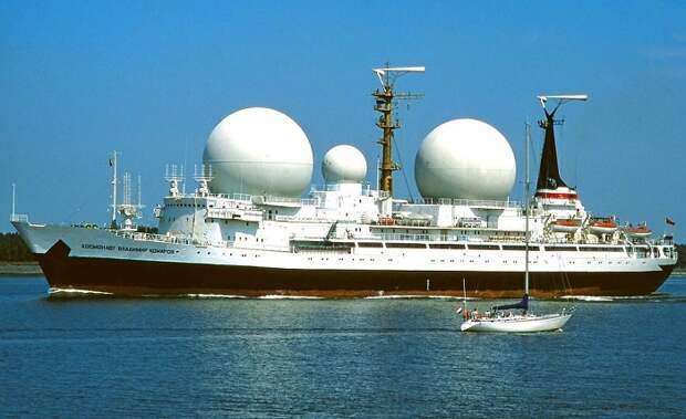 Заход столь необычных судов в порты всегда был источником интереса и внимания. /Фото: agitpro.su Заход столь необычных судов в порты всегда был источником интереса и внимания. /Фото: agitpro.su