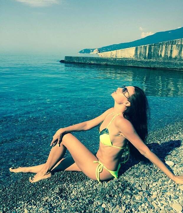 Эвелины Бледанс  телеведущая, 47 лет бикини, знаменитости, пляж, тело, фигура