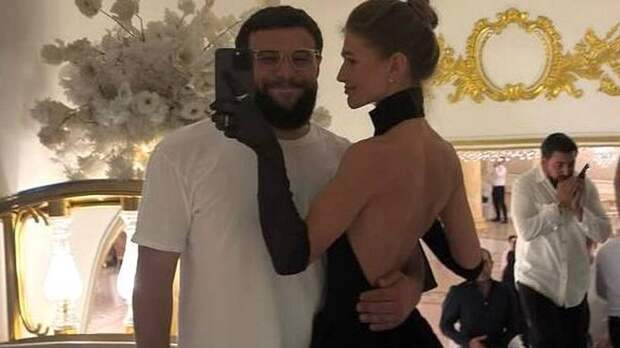 Он в клубе, она — в аэропорту: Navai и Анастасия Миронова расстались