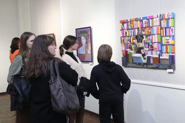 Молодые художники представили свое творчество в залах Приморского отделения Союза художников России