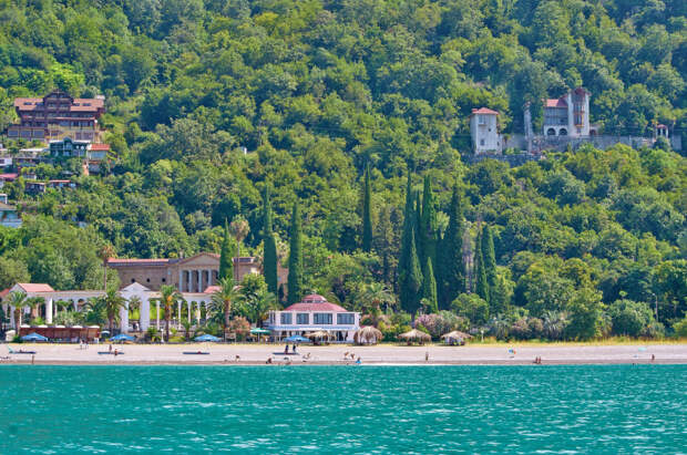 Отпуск в Абхазии подорожает в этом году: сказывается мировой кризис