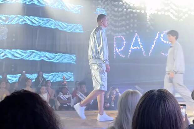 Бывший муж Бузовой Тарасов вышел на показ в рамках БРИКС