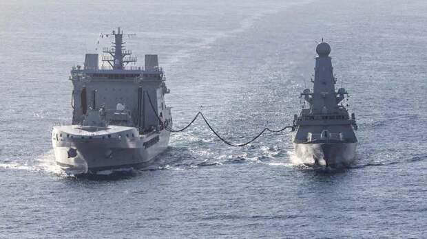 Стармер приказал ВМФ Британии задерживать суда «теневого флота» РФ