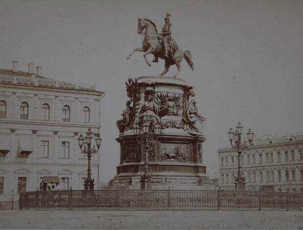 Памятник Николаю I. 1864