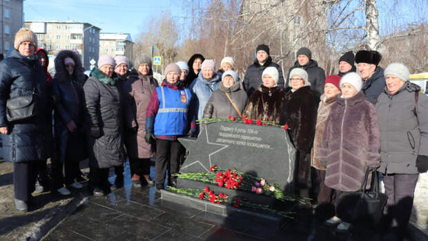 В Барнауле почтили память воинов‑интернационалистов на Аллее героев‑десантников