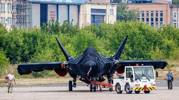 Три опытных образца нового истребителя Су-75 Checkmate создадут к 2023 году