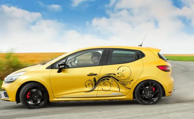 Французы любят Renault Clio.