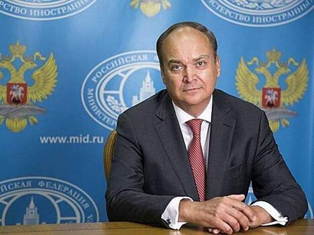 Антонов назвал откровенным терактом удар ВСУ по Крымскому мосту