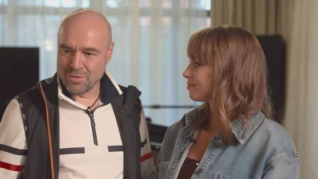 «Я еще и подруга Ромы, и не на один раз»: любовница Романа Товстика обратилась к Полине Дибровой