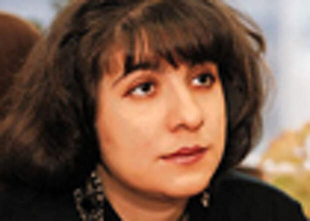 Дарья Митина - о заявлениях на Гайдаровском форуме: Власть стоит нараскоряку 
