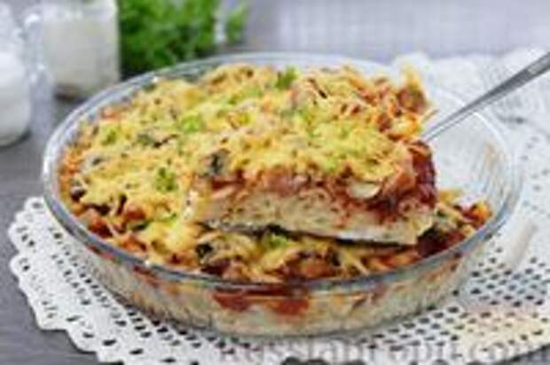 Фото к рецепту: Пицца из макарон с ветчиной, грибами и сыром