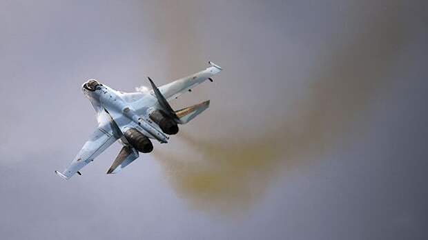 Самолет Су-35С на Международном военно-техническом форуме Армия-2019 Самолет Су-35С на Международном военно-техническом форуме Армия-2019