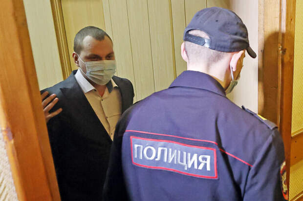 Суд прекратил дело Хованского