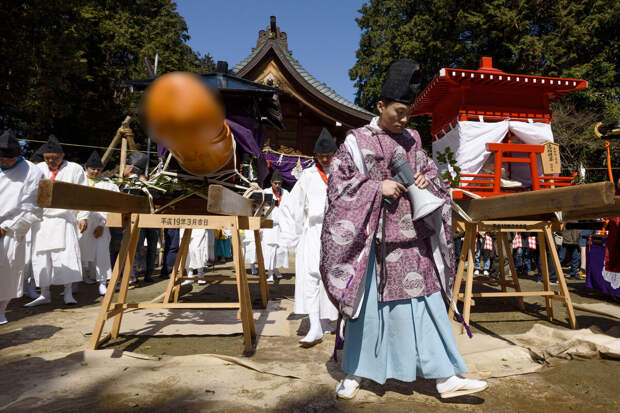 Власти Японии повысят корпоративный и табачный налоги для финансирования обороны