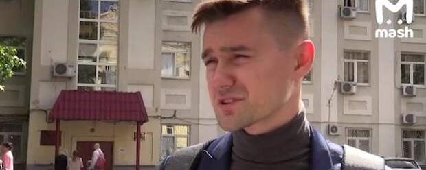 Блогер Руслан Захаркин назвал Бузову бесполезной ведущей