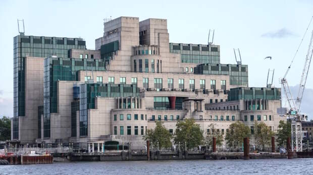 Экс-глава MI6 признал, что Европа воюет с Россией