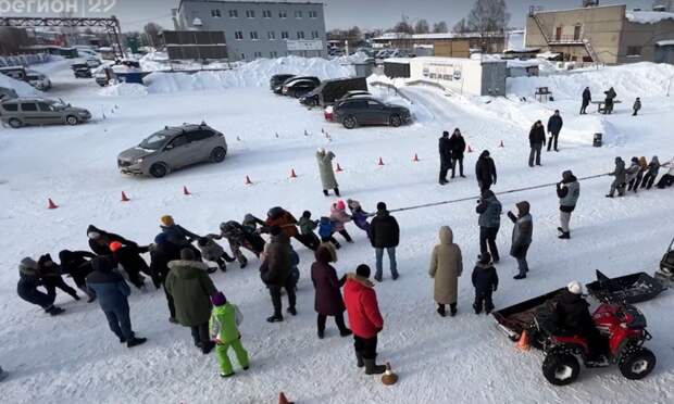 Мотоциклисты Архангельска отметили Масленицу с блинами и рёвом моторов