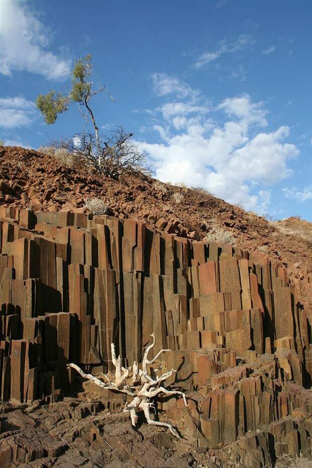 11. "Трубы Органа", Дамар, Намибия красота, мир, природа