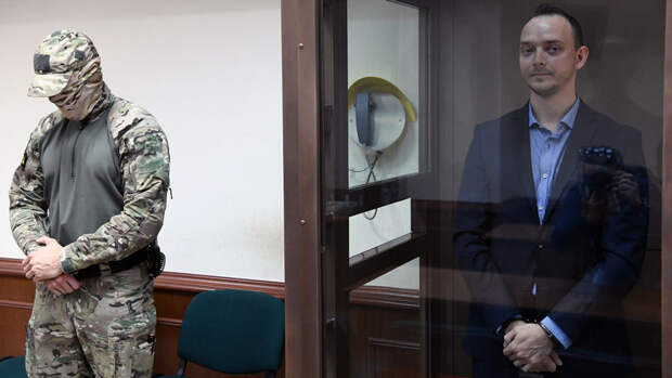 Суд признал законным арест Сафронова до 7 декабря