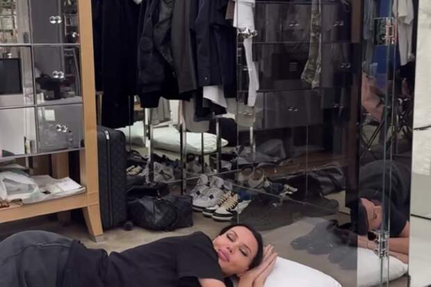 Модель Елена Перминова сняла Самойлову на полу в Париже