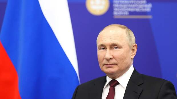 В Сети вспомнили пошлую шутку Путина после слов Джонсона про «женщину-президента»