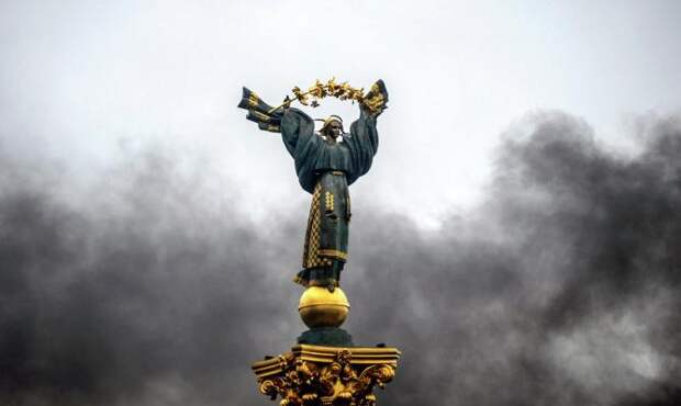 Киевский священник пообещал кару хунте: Господь начнет гвоздить по горбам и головам негодяев