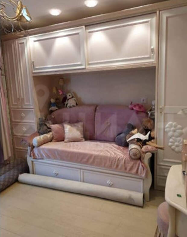 В Сети обнаружены фото предполагаемой квартиры Юлии Началовой, которую, по информации СМИ, требует продать ее экс-жених Александр Фролов