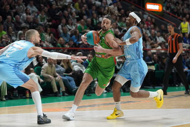 Алексей Швед продлил контракт с УНИКСом до конца сезона 2025/26