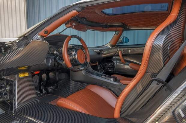 Редкий Koenigsegg Regera 2019 года с крутыми опциями отправляется на аукцион